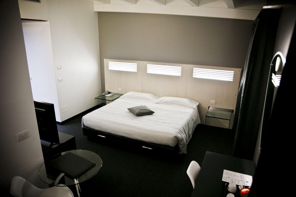 Daytona Business Hotel Collecchio Extérieur photo