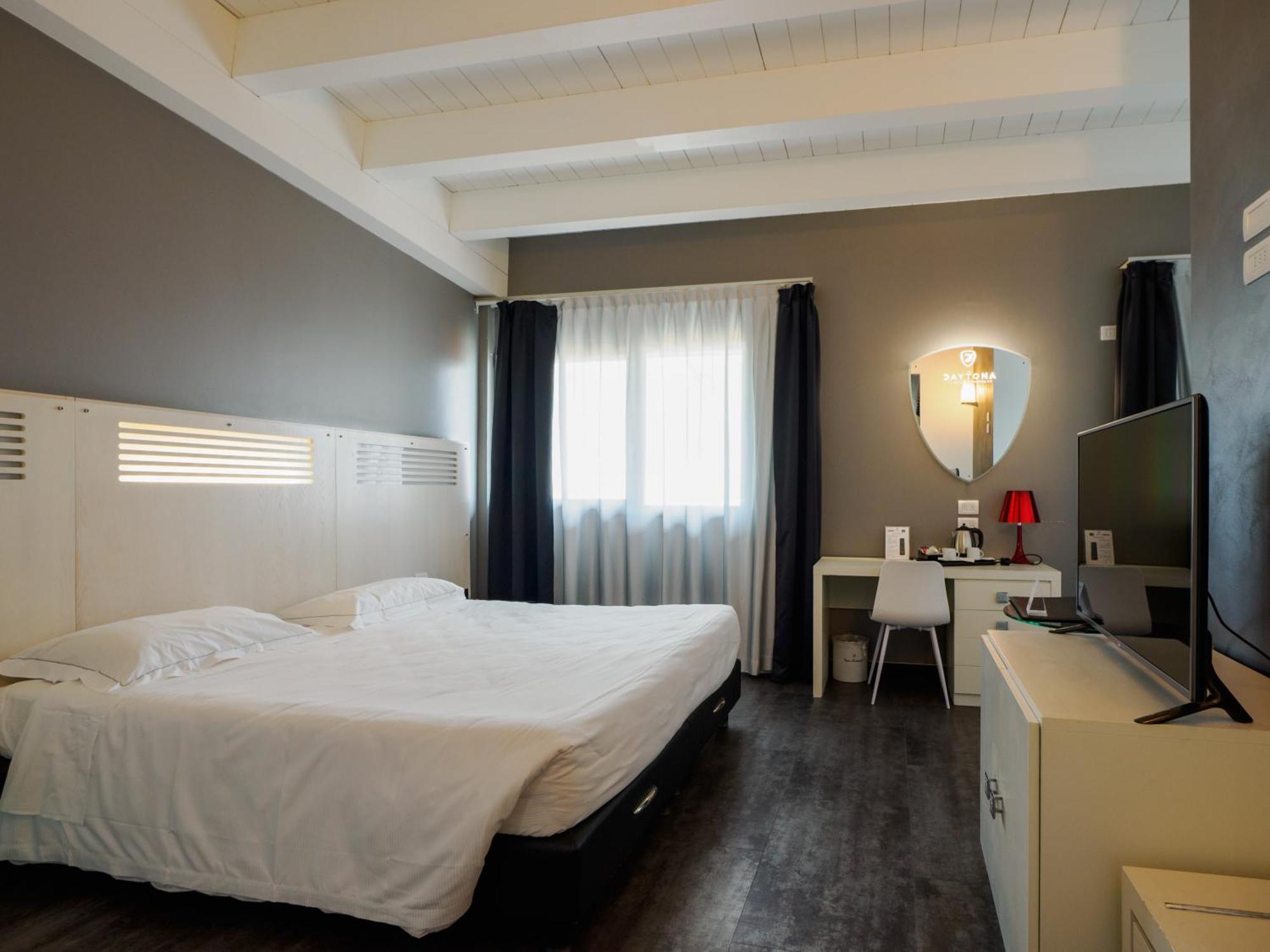 Daytona Business Hotel Collecchio Extérieur photo