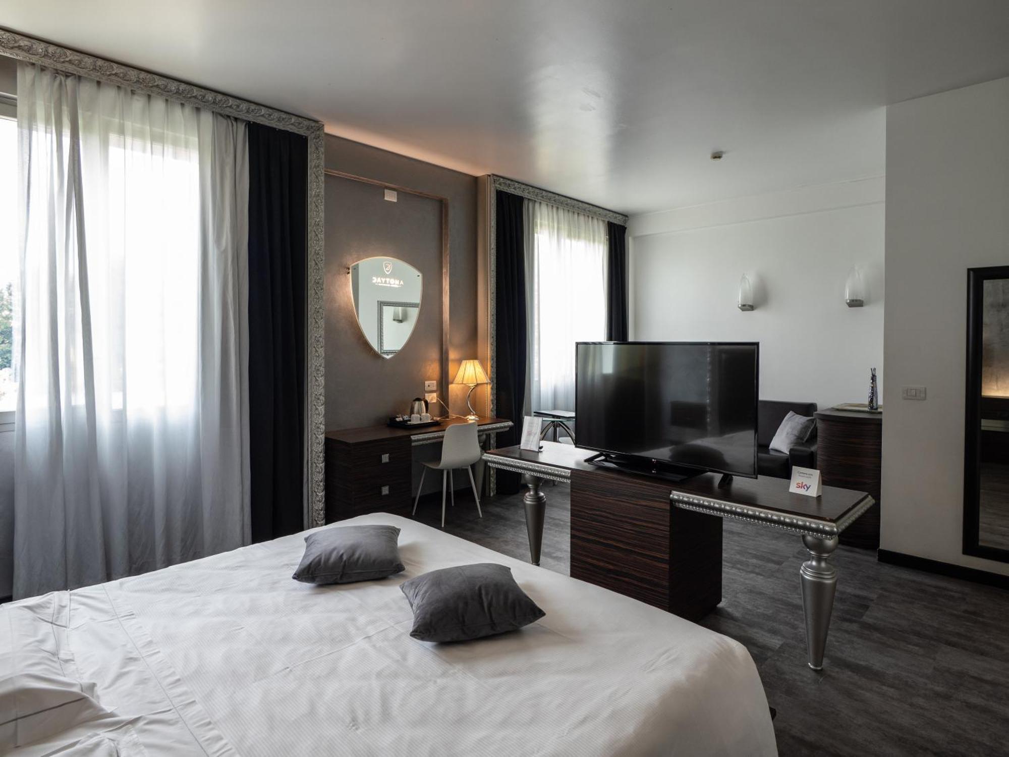 Daytona Business Hotel Collecchio Extérieur photo